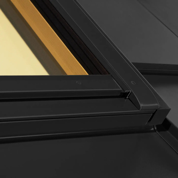 FTP-V U41 BPMX - okno drewniane z pakietem 3-szybowym RAL 9005