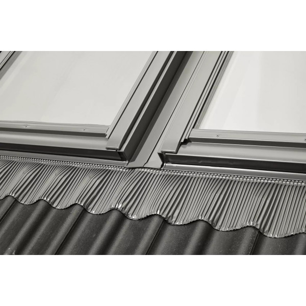 Kołnierz dachowy Velux EKW z ociepleniem do zespoleń
